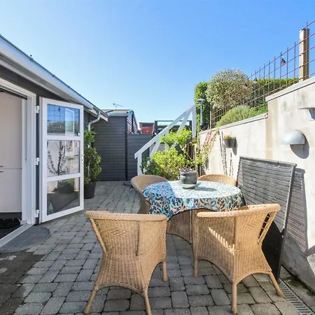 Дом отдыха Grim - 5m From The Sea By Interhome